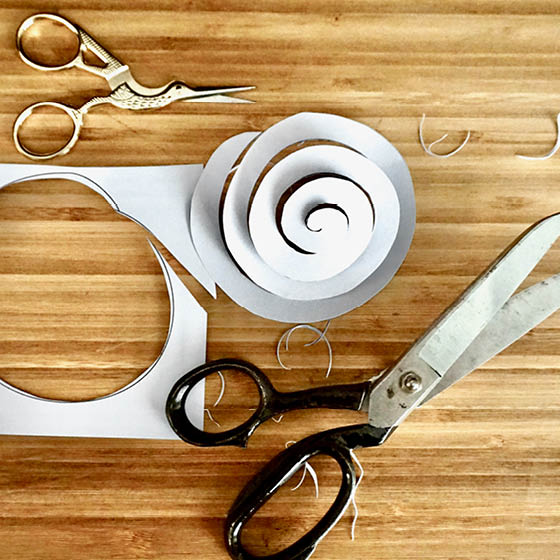 ausgeschnittene Spirale, Scheren