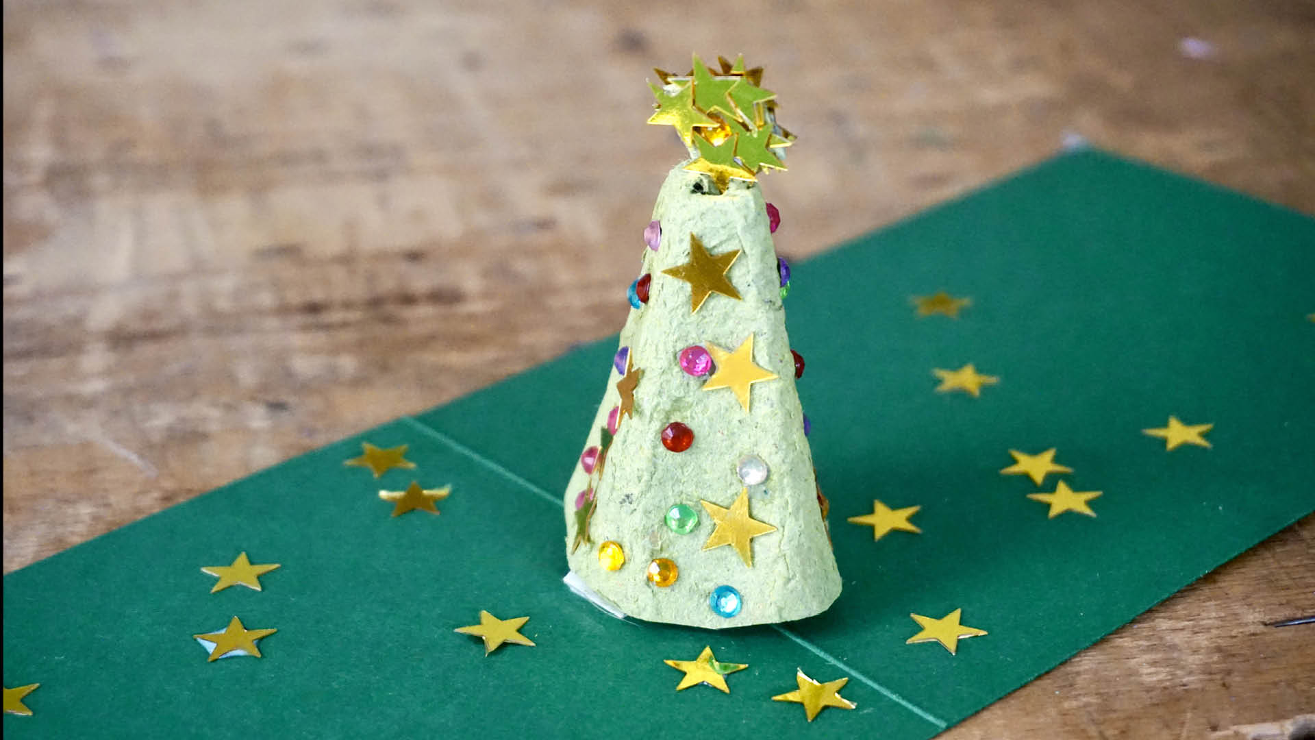 Beispielhafte Karte: Spitze mit Glitzer beklebt