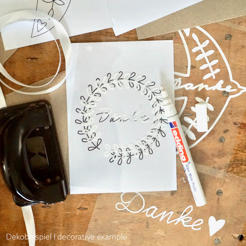 DIY Dankeskarte -Prozessfoto: Design wird auf Folie abgepaust