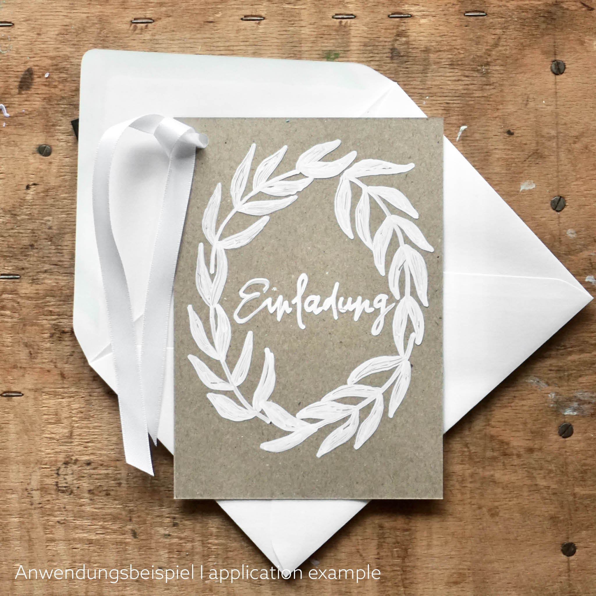 DIY EInladung zur Kommunion oder Konfirmation. Kranz-Motiv mit weißem Umschlag