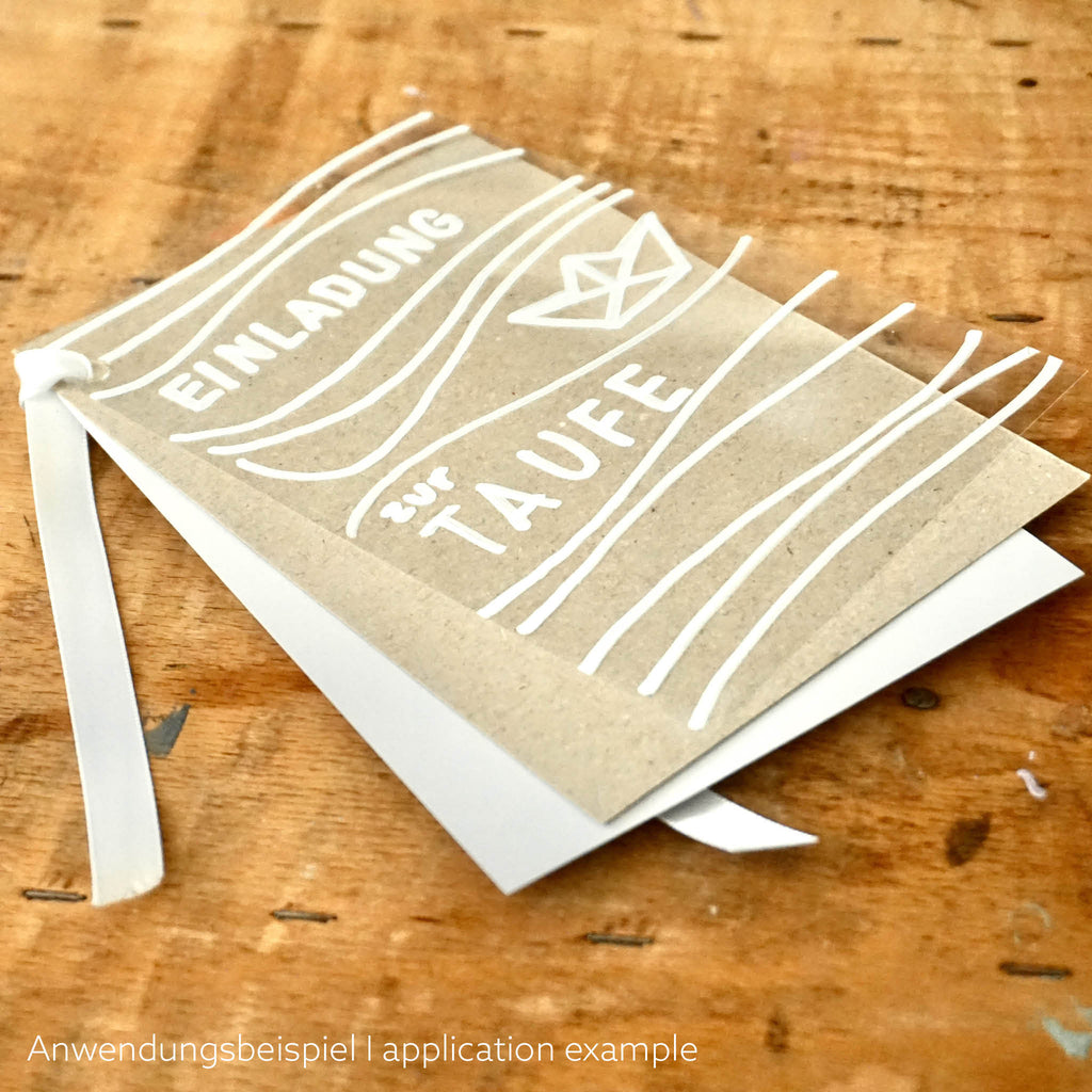 DIY EInladung zur Kommunion oder Konfirmation. Karte hat drei Lagen: Folie, Karte aus Kraftpapier, Textblatt