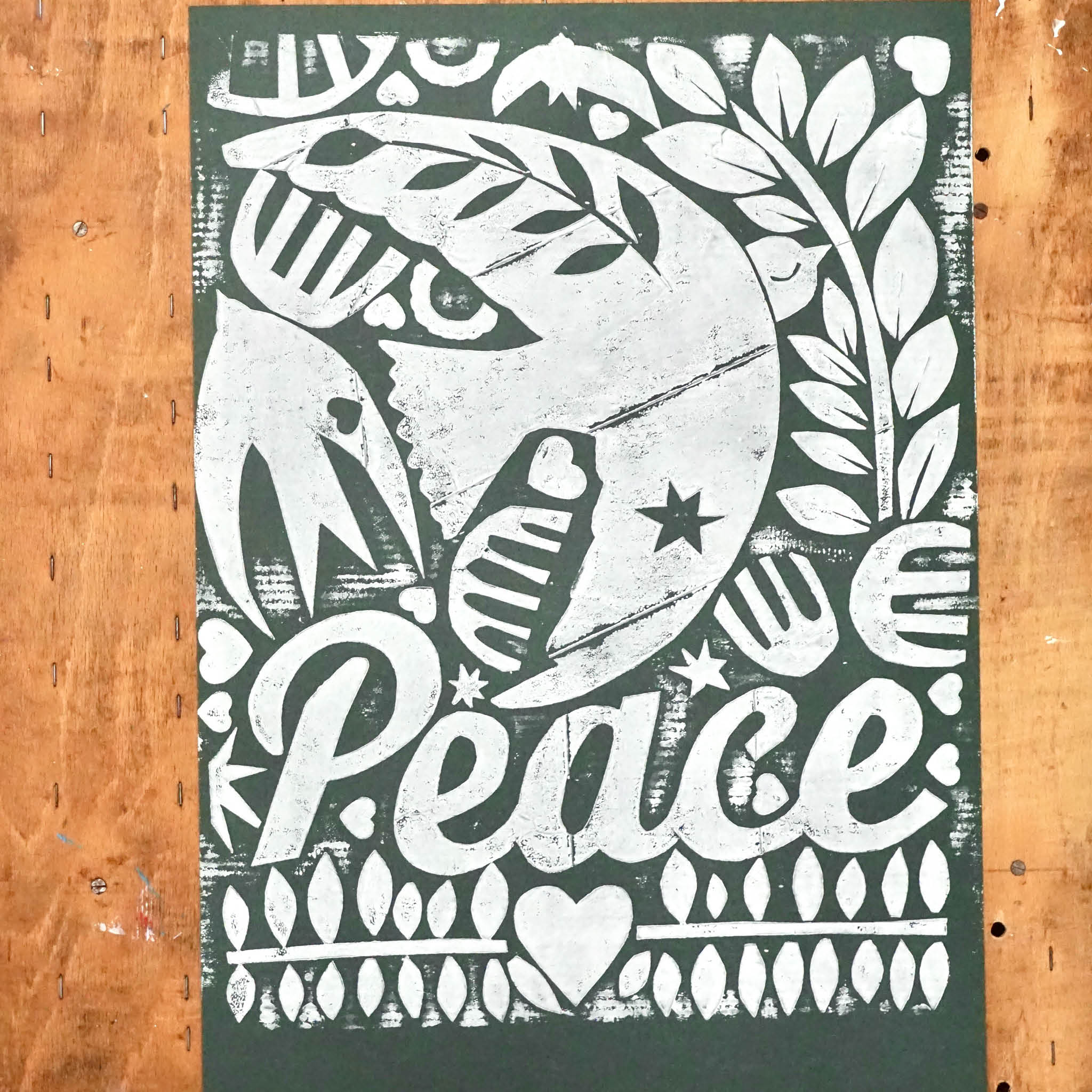 von Hand gedrucktes oster PEACE, A3 mit Milchtütentechnik in grün