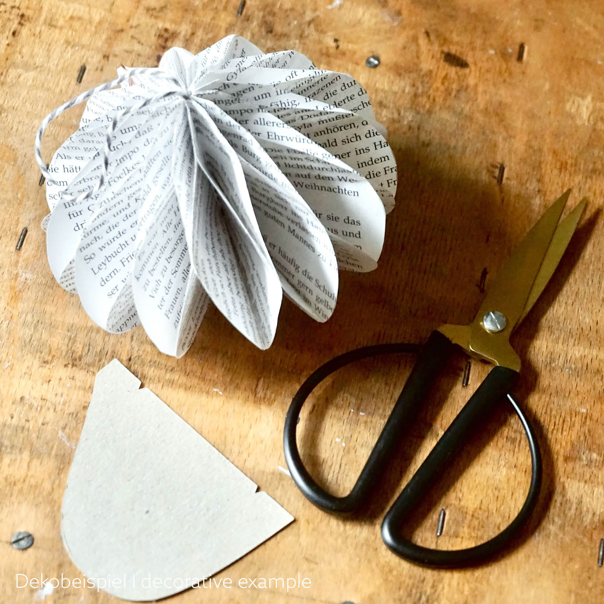 Wabenbälle basteln mit DIY Set - Dekobeispiel
